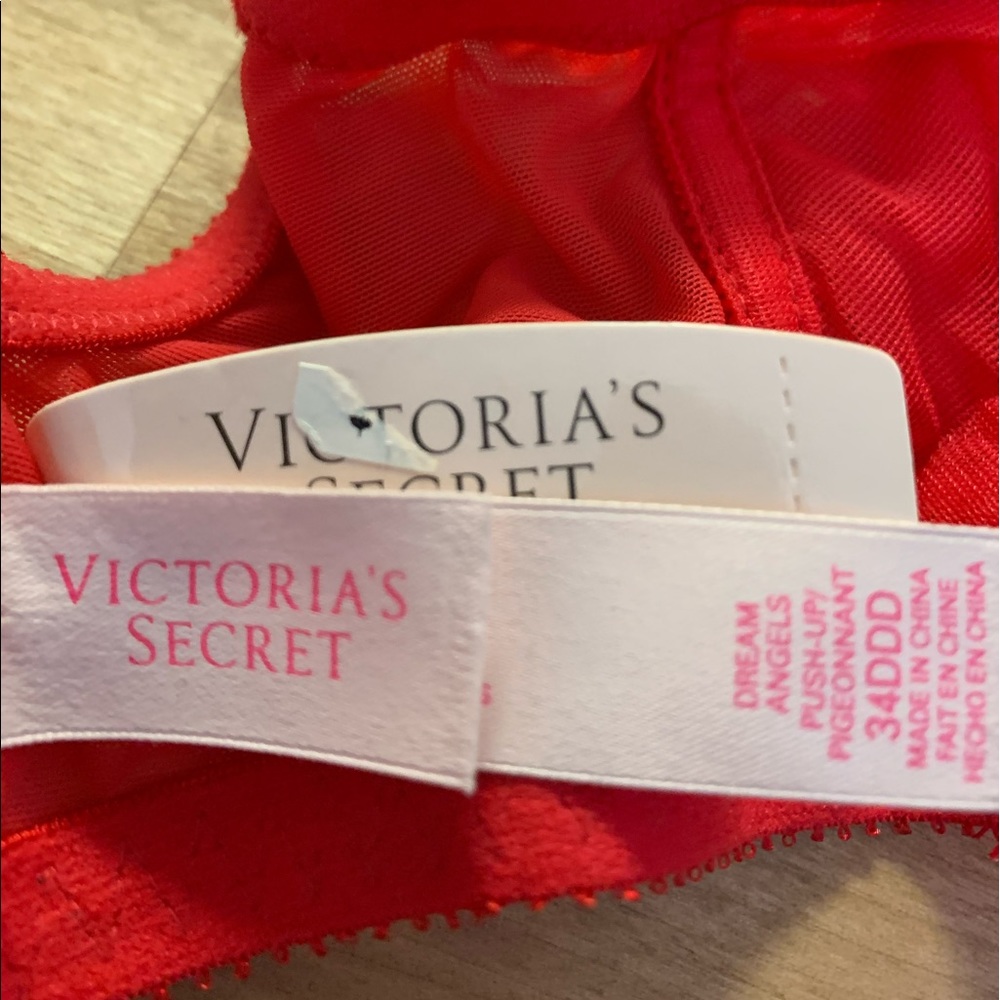 Victoria’s Secret Red Lace Push Up Dream Angels Pigeonnant Bra NWT - Picture 11 of 12